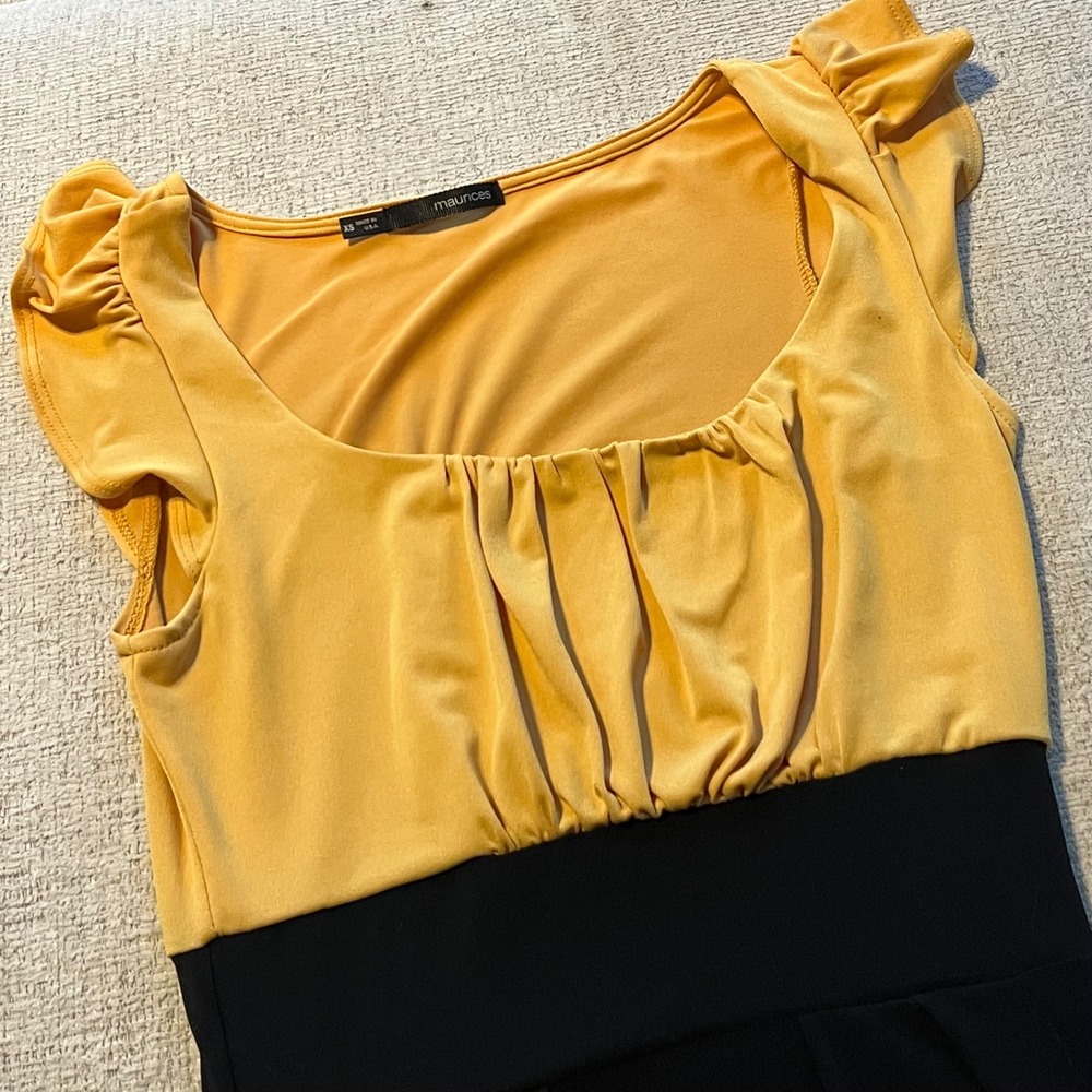 Maurices Womens XS Yellow‎ Black Empire Waist Ruffle Cap Sleeve Pleated Dress